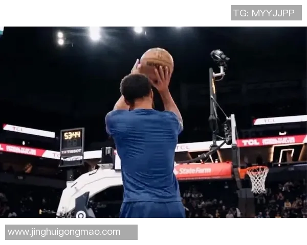 以镜头回顾库里赛场动情瞬间这一幕令人泪目全场掌声久久回荡 以镜头回顾库里赛场动情瞬间这一幕令人泪目全场掌声久久回荡