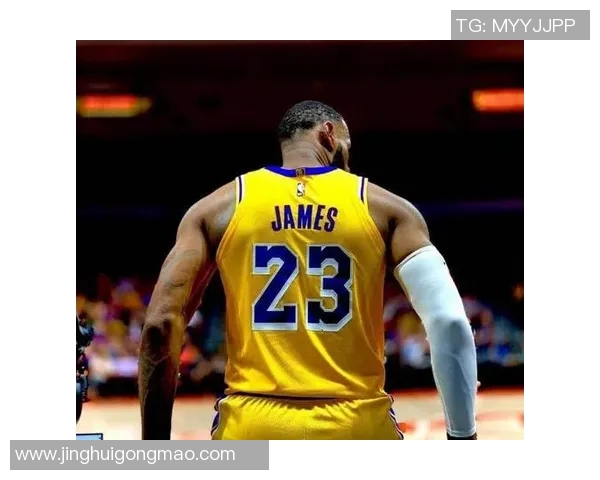 勇士球星荣膺月度最佳球员荣耀加冕实至名归展现非凡实力 勇士球星荣膺月度最佳球员荣耀加冕实至名归展现非凡实力