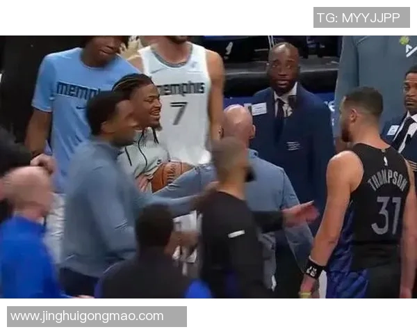 体坛焦点大曝光：球星最新绯闻趣闻与热点新闻一次全盘汇总